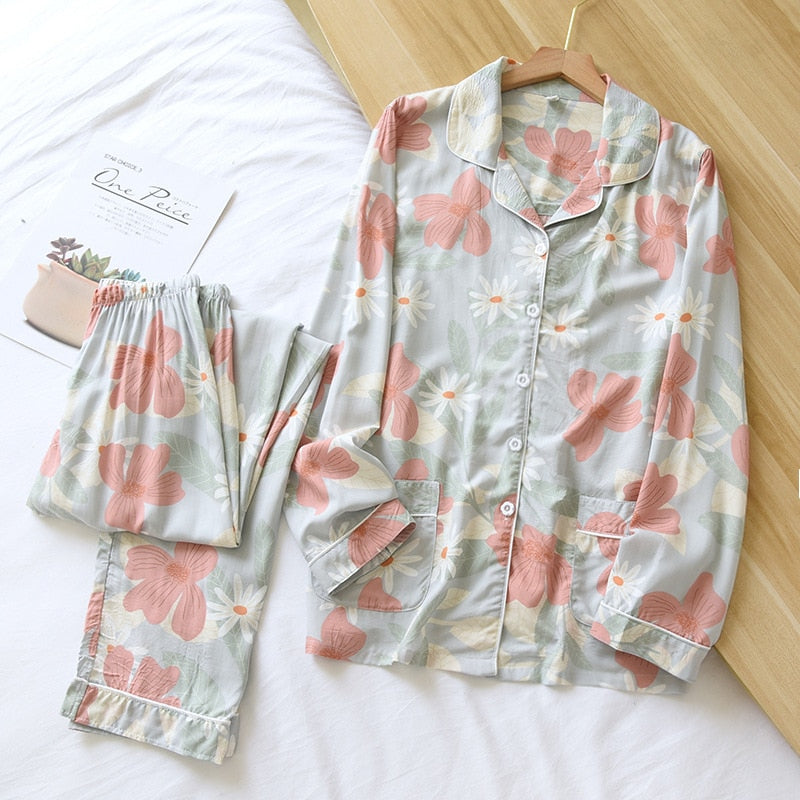 Women's Long-sleeved Floral Pajamas