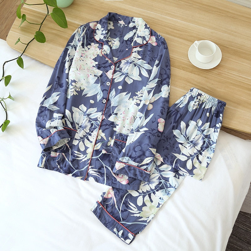 Women's Long-sleeved Floral Pajamas